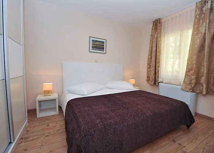 Lastura Aparthotel